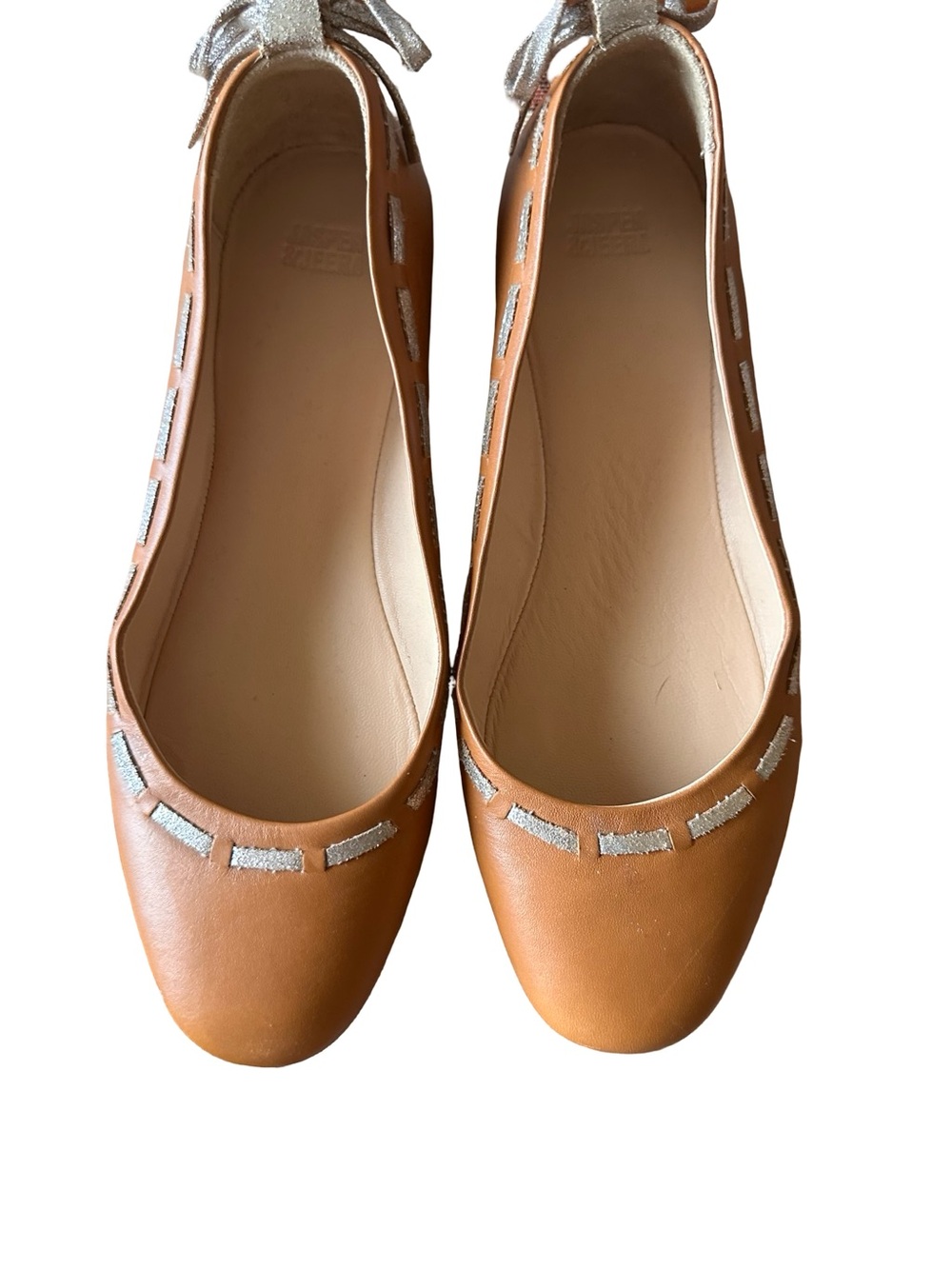 Jasper & Jeera Women's Tan Leather Ballet Flats with Silver Accents